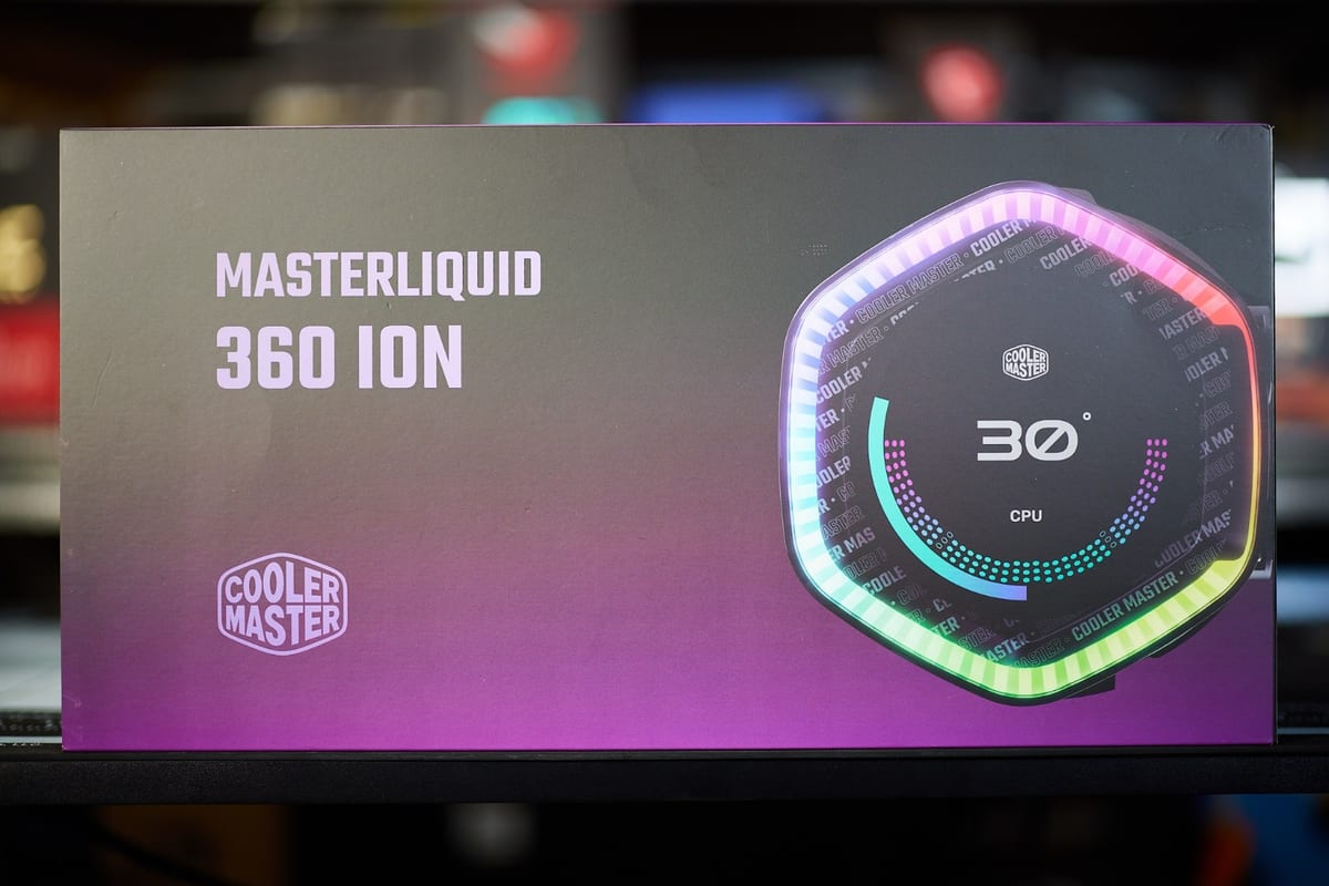 Cooler Master MasterLiquid 360 ION cooler box with digital display graphic